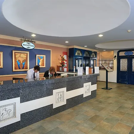 Eleni Village فندق