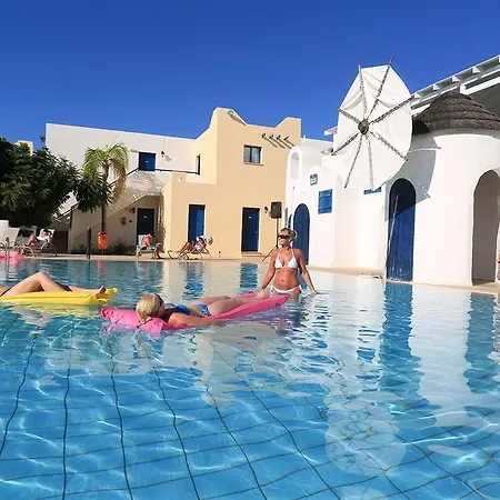 Eleni Village بافوس